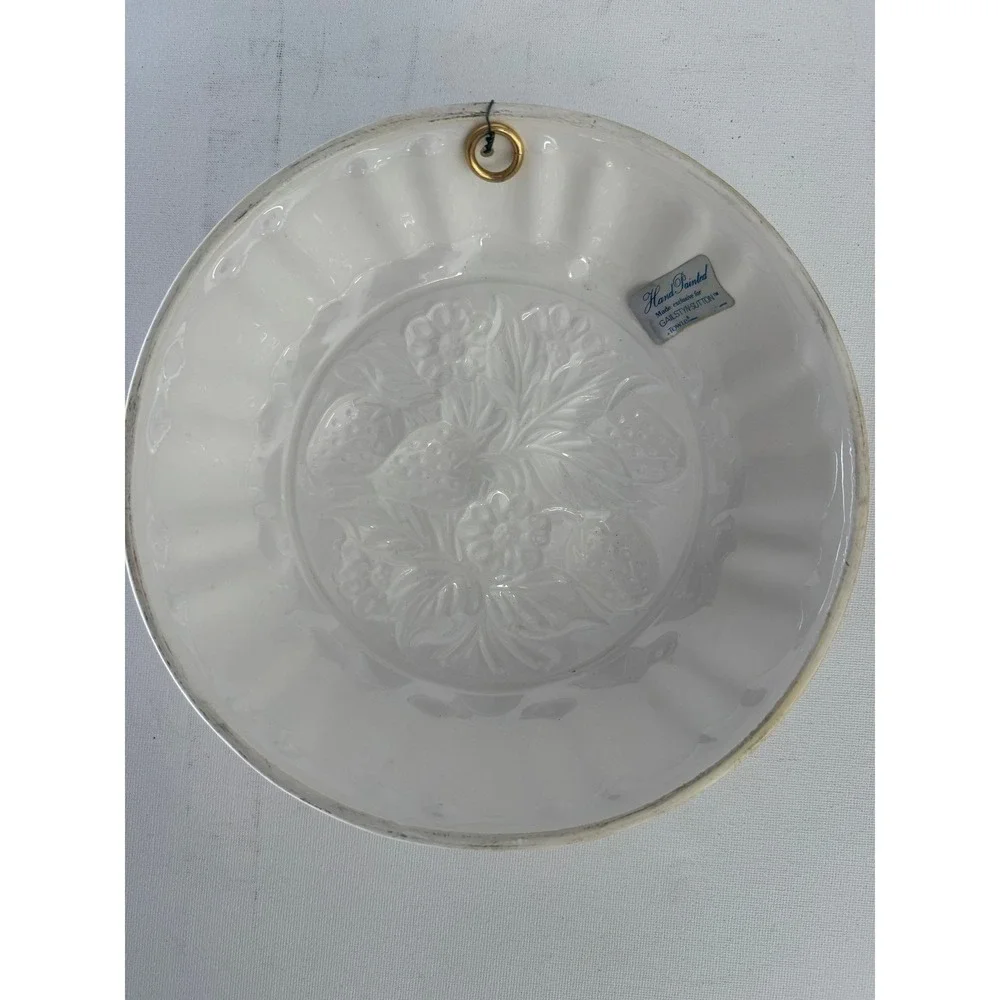 Vintage Gailstyn-Sutton Towle Hand Painted Ceramic Strawberry Mold Wall Hanging